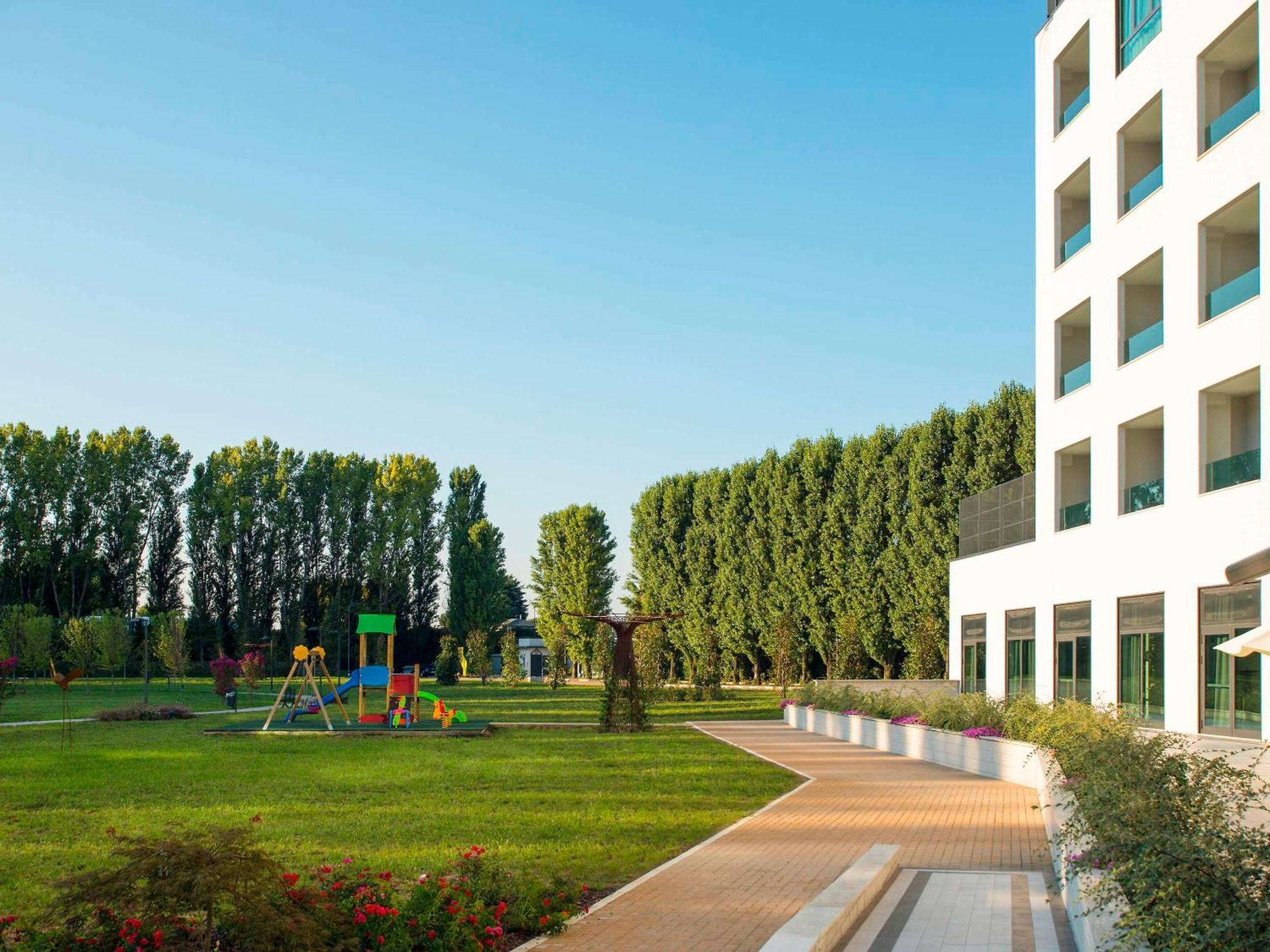 Ibis Styles Milano Est Settala Hotel Ngoại thất bức ảnh